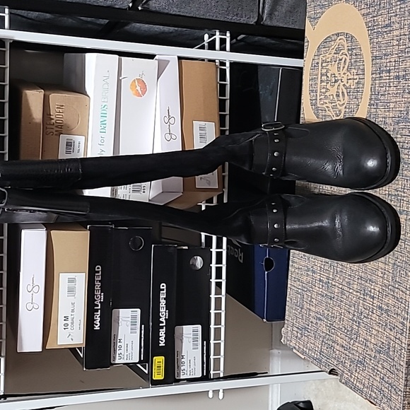 Boots - Picture 4 of 5